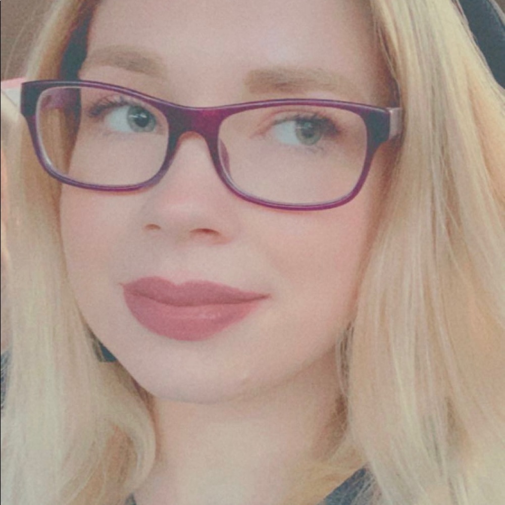 Meet your Posher, Ally